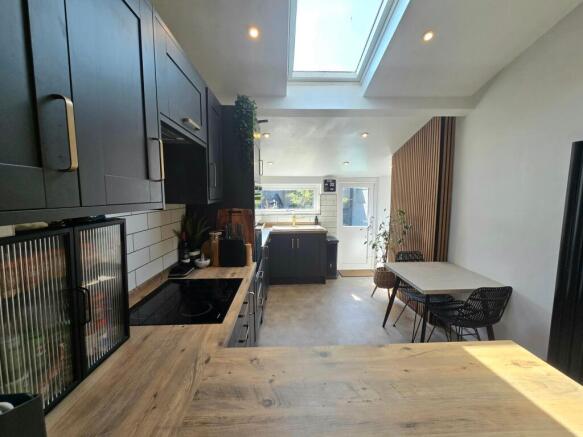 KITCHEN/DINER