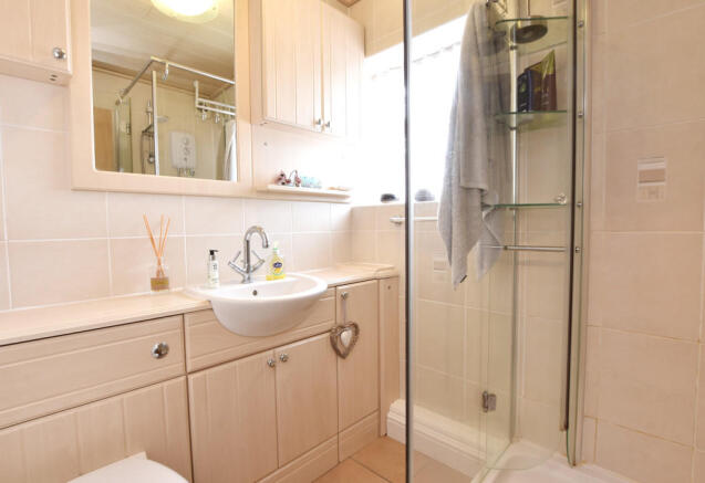 Downstairs Shower...