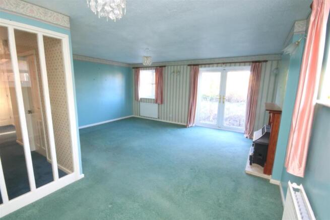 THROUGH LOUNGE/ DINING ROOM