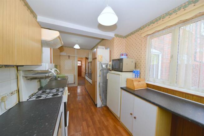 harborne park rd 326 - kitchen 03.JPG