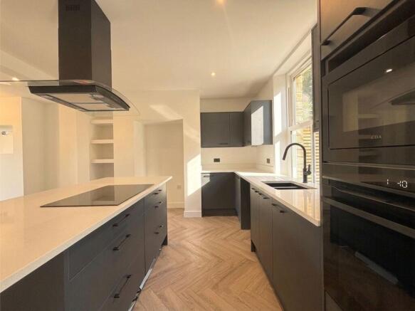 3 bed Semi-Detached for sale Image 5