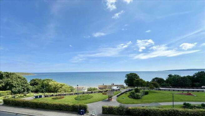 3 bed Flat for sale Image 9