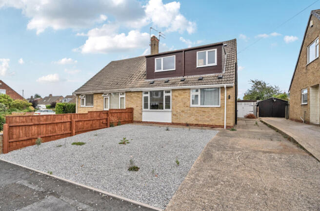 4 bed Bungalow for sale Image 12