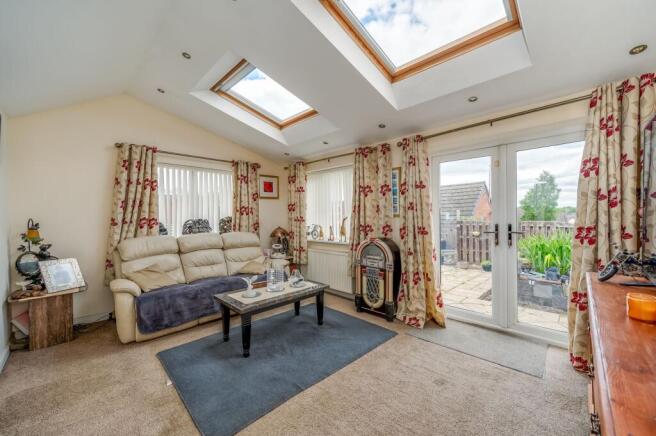 4 bed Detached for sale Image 5