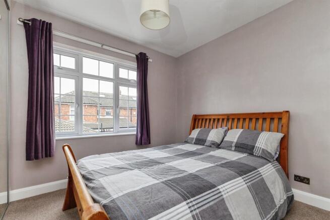 3 bed Terraced for sale Image 8