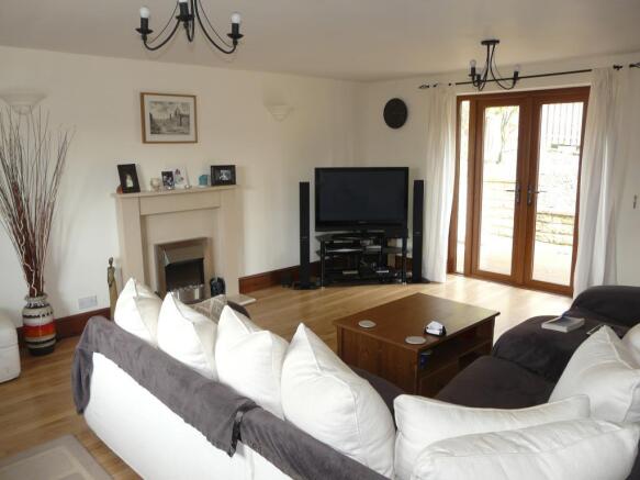 LOUNGE 2