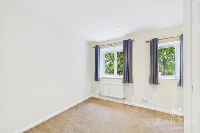 2 bed End of Terrace to rent Image 9