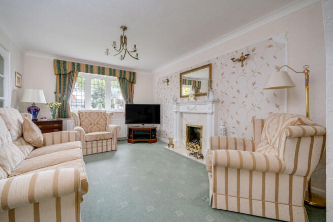 4 bed Detached for sale Image 8