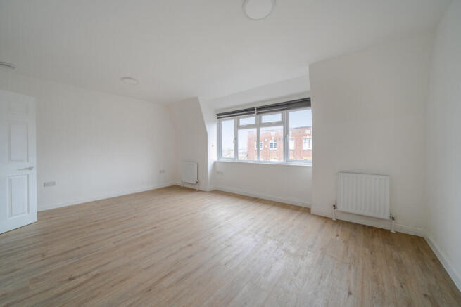 1415397-3-698c636...