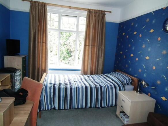Photo 6