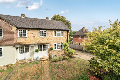 St. James Close, Pangbourne, Reading, Berkshire, RG8