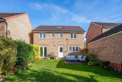 Healdfield Court, Castleford