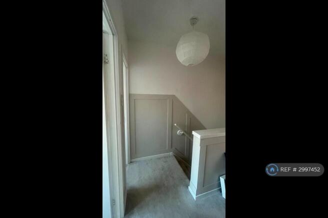 3 bed Terraced to rent Image 5