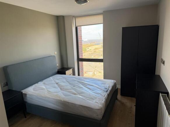 BED 2 .JPG