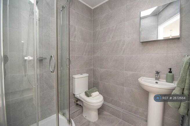 Studio to rent Image 5