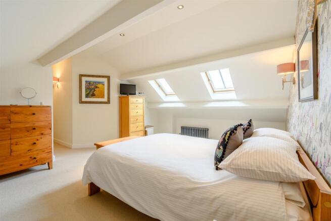 8431570-interior32-800.jpg