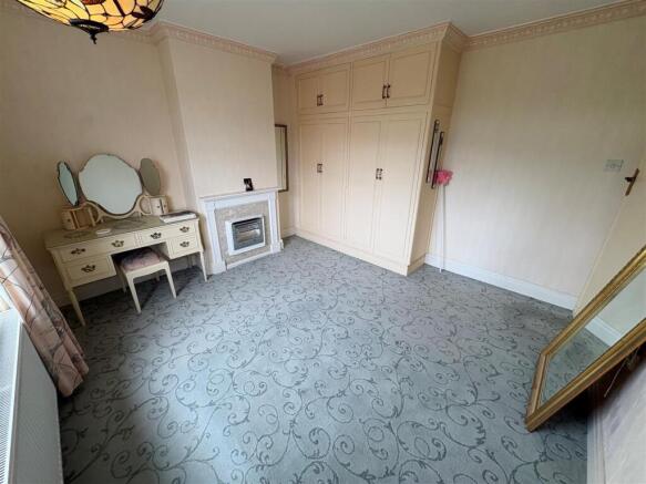 3 bed Semi-Detached for sale Image 10