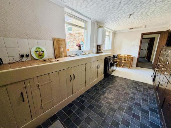 2 bed Terraced for sale Image 6