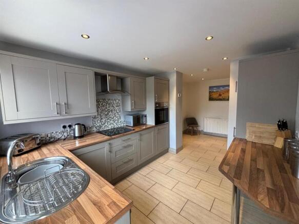 2 bed Cottage for sale Image 5