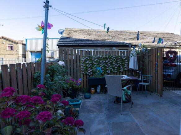 2 bed Cottage for sale Image 12