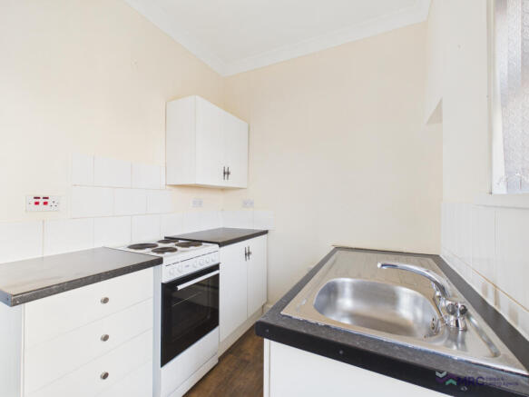2 bed Terraced to rent Image 8