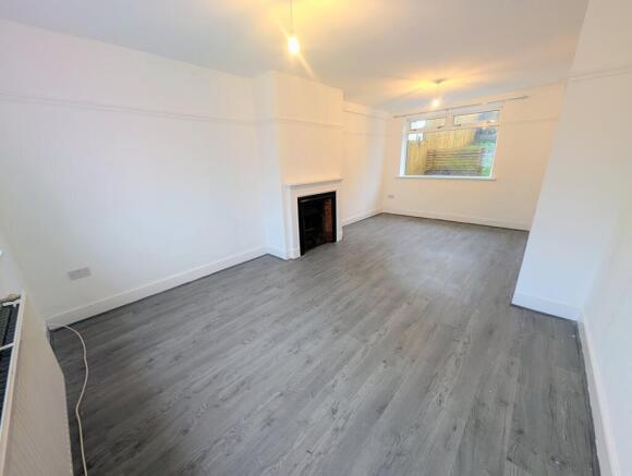 PXL_20251201_1257452