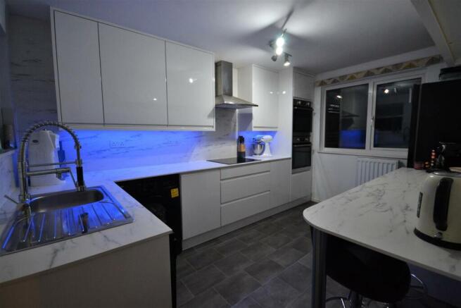 Re-fitted Kitchen Breakfast