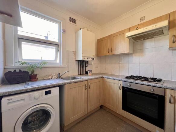 Kings Road, London, E11 1AT - Widok 5