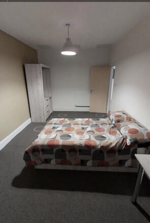 2 bed House to rent Image 4