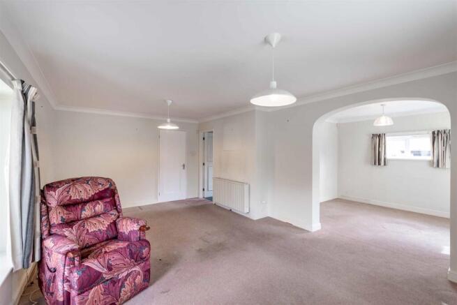 Lounge / Dining Room