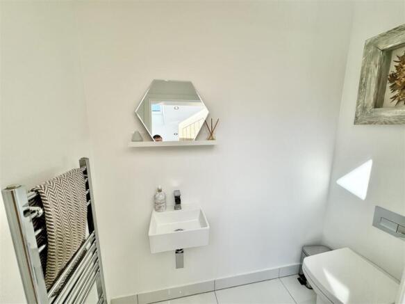 GROUND FLOOR WC