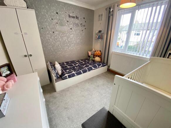 bed 2.jpg