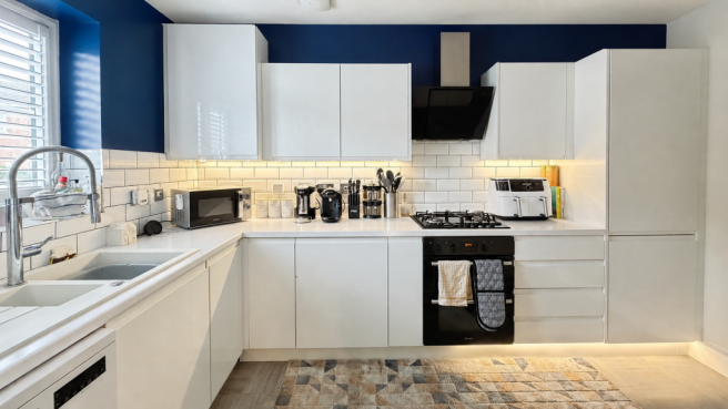 3 bed Semi-Detached for sale Image 6