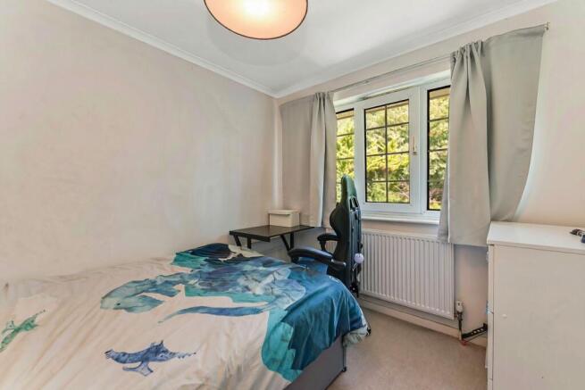 4 bed Detached for sale Image 8