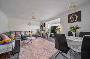 21, Ashley Lodge, Frescade Crescent, Basingstoke RG21 3NE