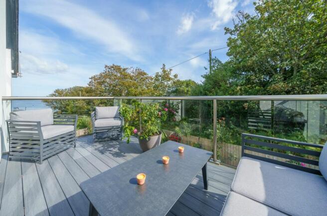 REAR BALCONY