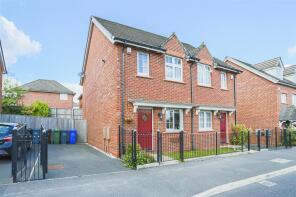 19, Faversham Street, Manchester M40 5AR