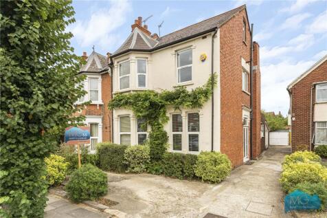 MacDonald Road, London, N11