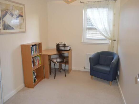 Bedroom/study