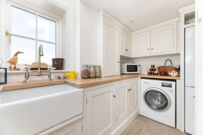 3 bed Semi-Detached for sale Image 12