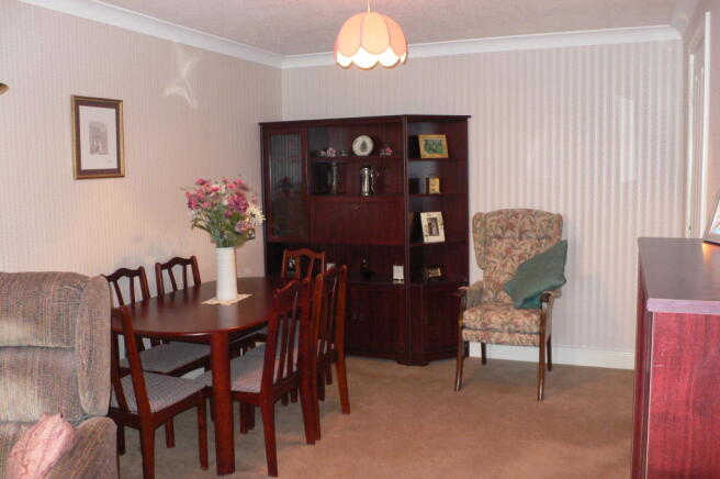 Lounge / Dining Room