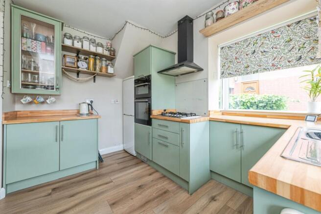 3 bed Semi-Detached for sale Image 5