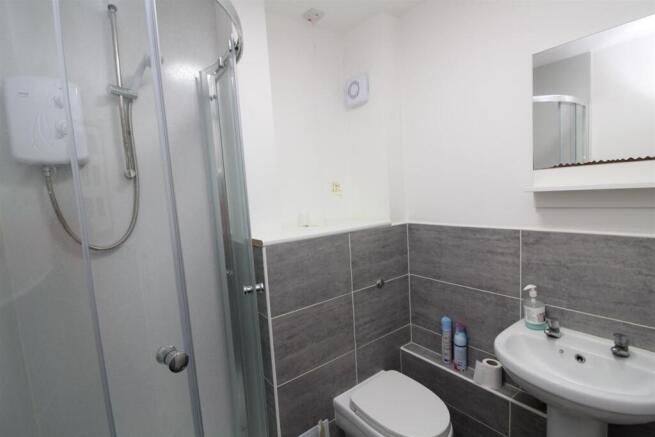 Downstairs bathroom.JPG