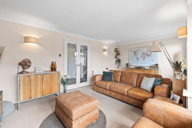 4 bed Detached for sale Image 4