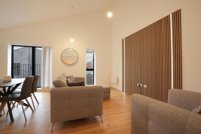 2 bed Apartment for sale Image 6