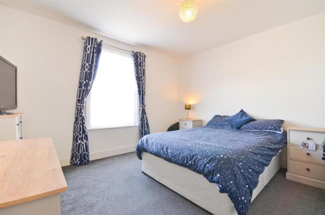 Bedroom 1.JPG
