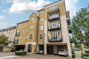 Flat 1, 24 Waterloo House, Renwick Drive, Bromley BR2 9UP