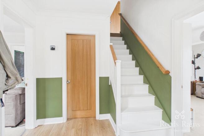 4 bed Detached for sale Image 9