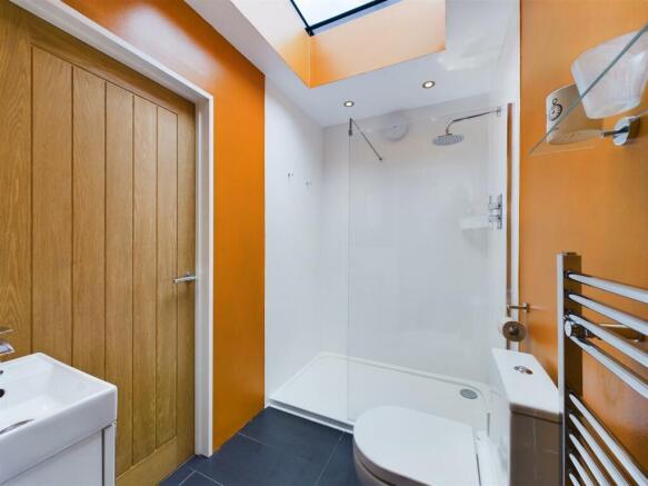 Ensuite and shower room