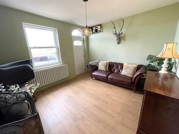 lounge 2.jpg